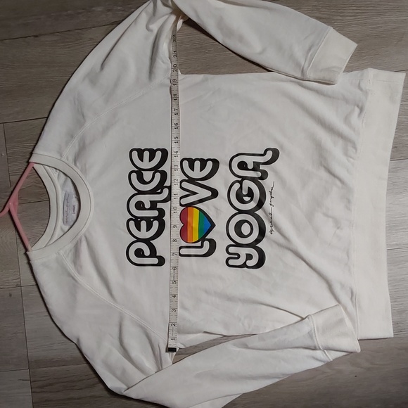 Spiritual Gangster Peace Love Yoga top size medium - Picture 6 of 7